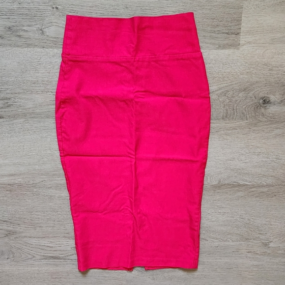 Wearever Junior's Solid Pink Knee Length Stretch Pull On Bodycon Skirt Small S - Picture 1 of 7